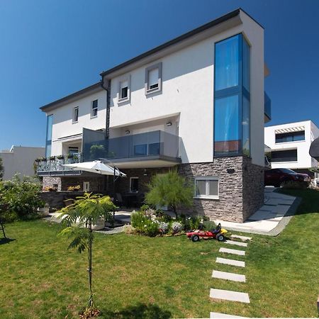 Apartment Odore Di Mare With Beautiful Garden Krk Town Esterno foto