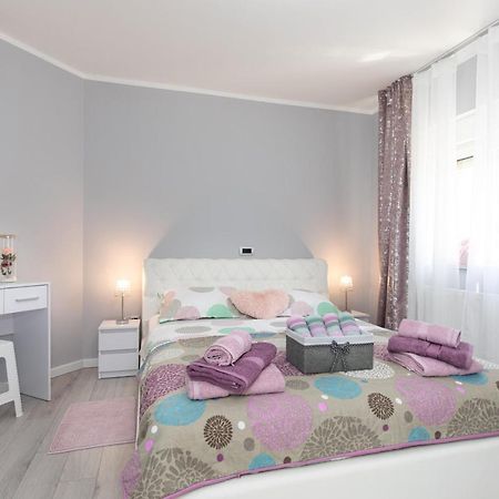 Apartment Odore Di Mare With Beautiful Garden Krk Town Esterno foto