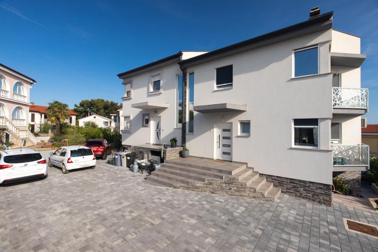 Apartment Odore Di Mare With Beautiful Garden Krk Town Esterno foto